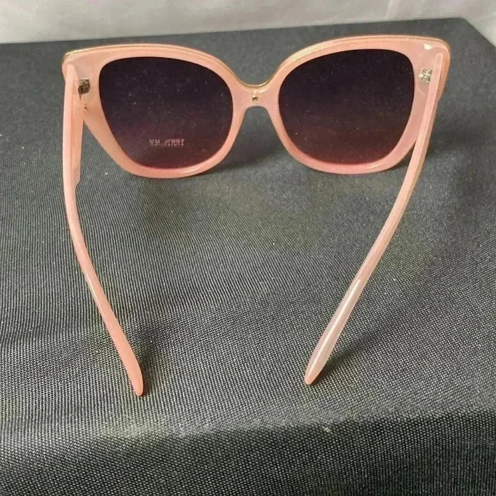 UNBRANDED 100% UV PROTECTION SOFT PEACH SUNGLASSES VERY GOOD CLEAN‎ CONDITION